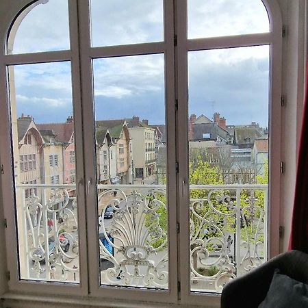 Au Coeur De Ville Troyes Esterno foto