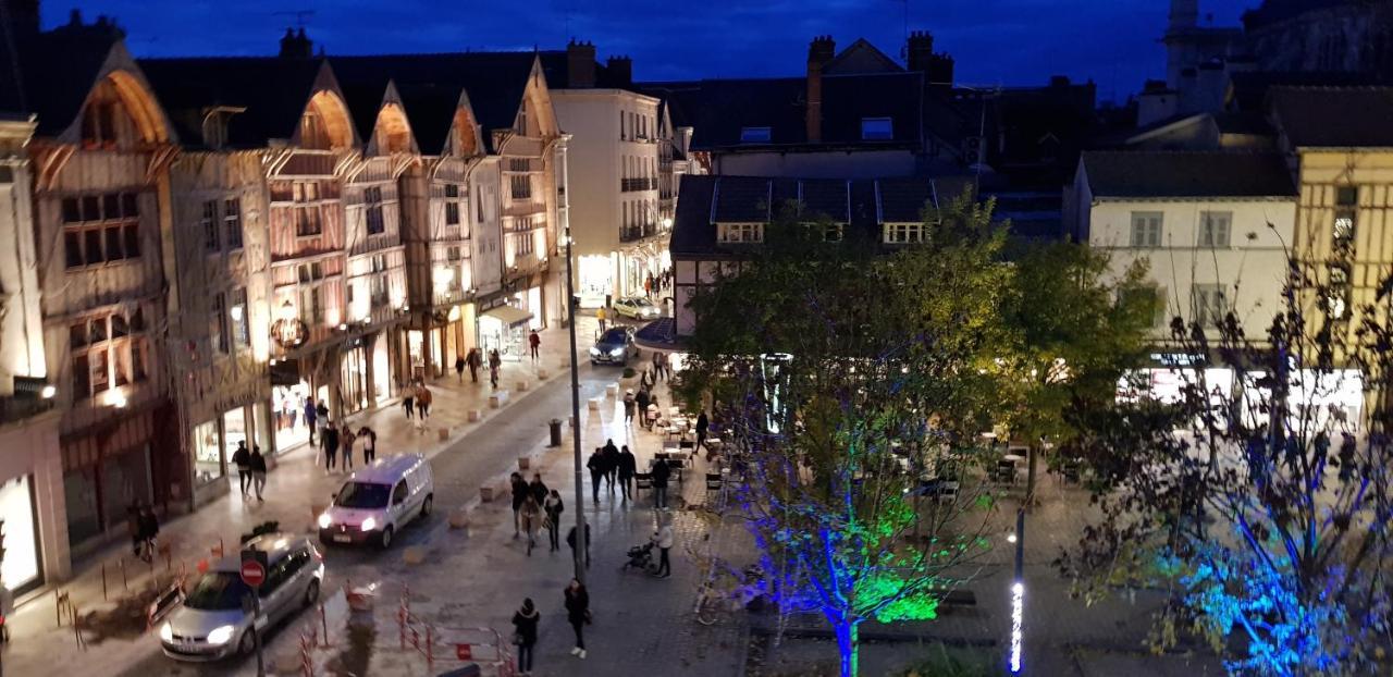 Au Coeur De Ville Troyes Esterno foto