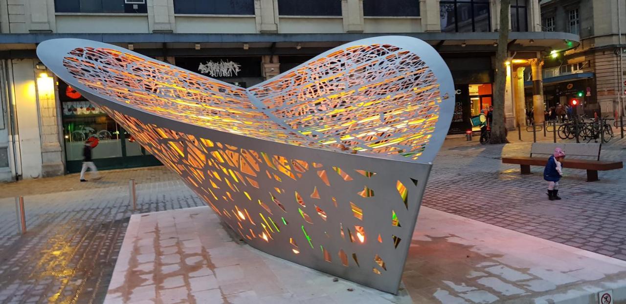 Au Coeur De Ville Troyes Esterno foto