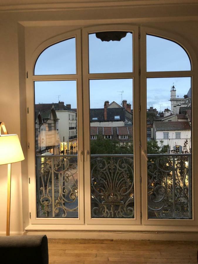 Au Coeur De Ville Troyes Esterno foto