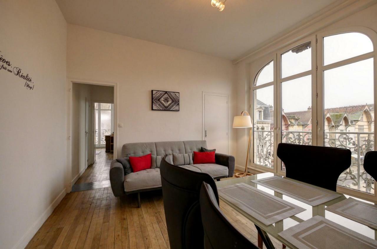 Au Coeur De Ville Troyes Esterno foto