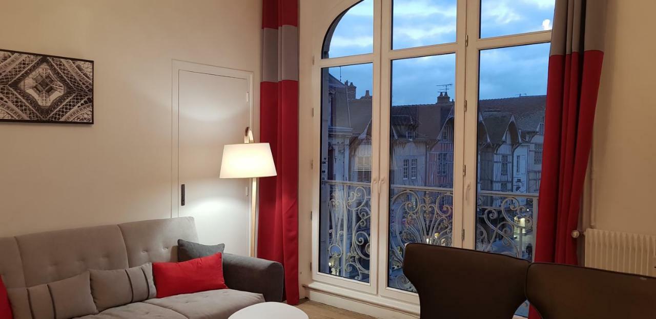 Au Coeur De Ville Troyes Esterno foto