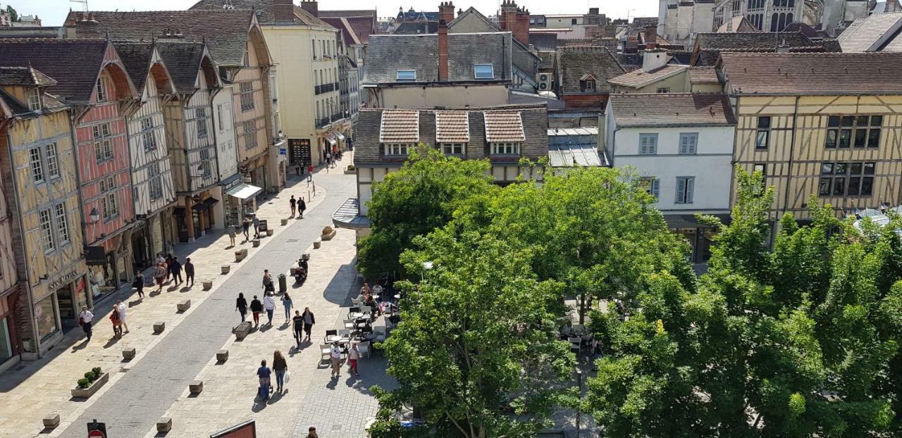 Au Coeur De Ville Troyes Esterno foto
