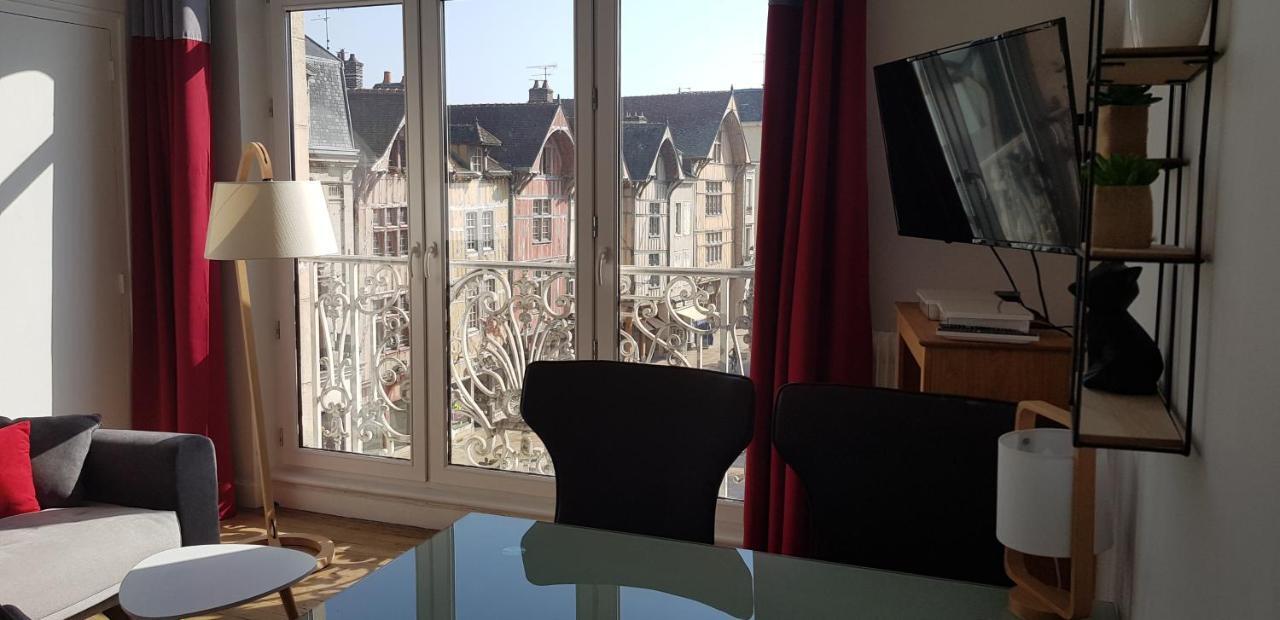 Au Coeur De Ville Troyes Esterno foto