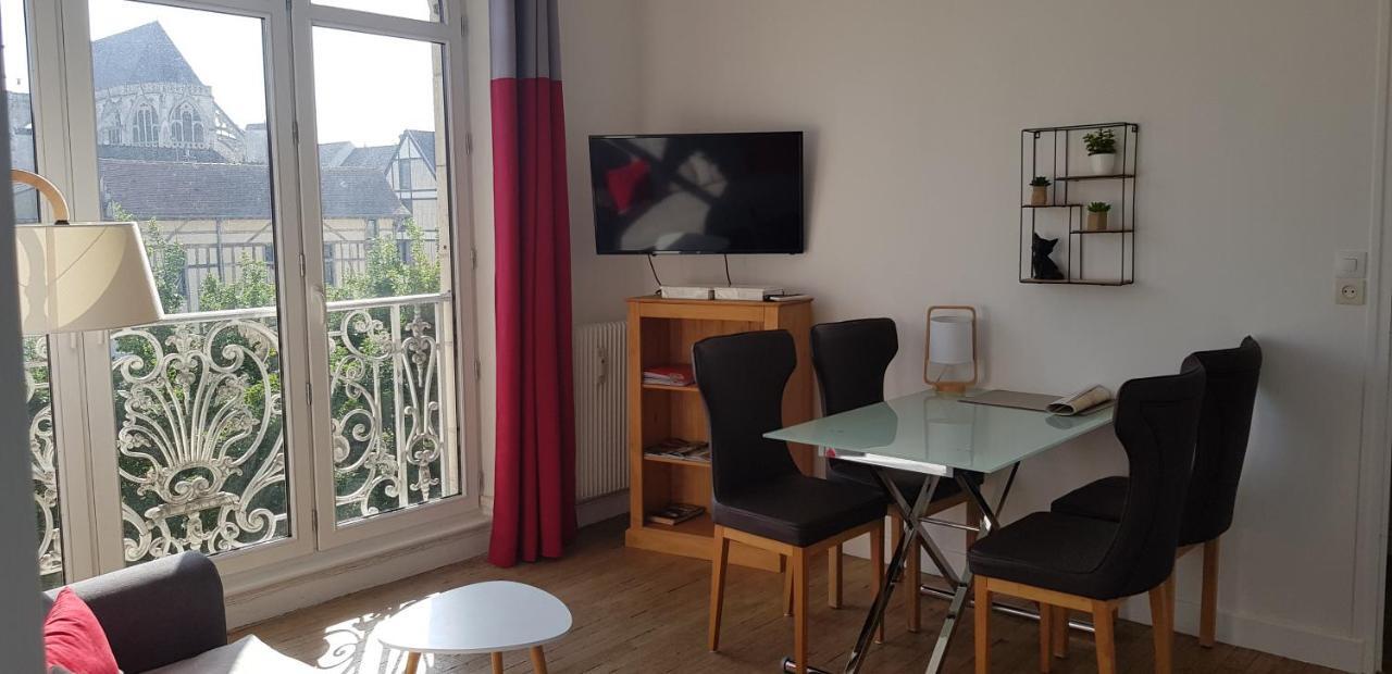 Au Coeur De Ville Troyes Esterno foto